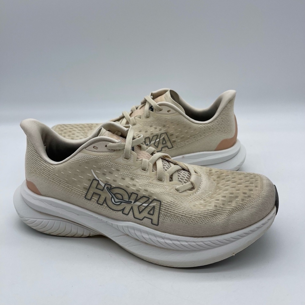 Hoka One One‎ 1147810 EGV Mach 6 Women's Size 9B Running Shoes Eggnog Vanilla